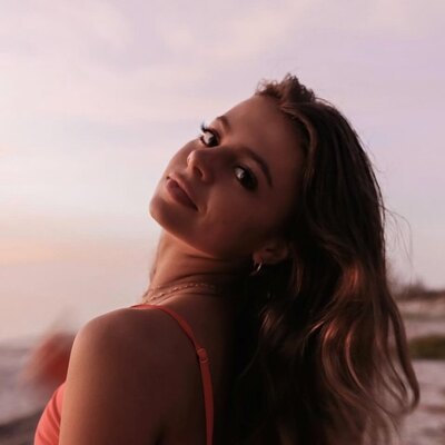 Mia K Pavesic